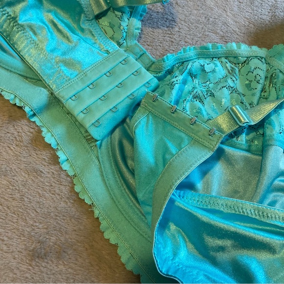 Pink K‎ by KMart Underwire Lace Bra in Blue Radiance | 42DD - Picture 3 of 7